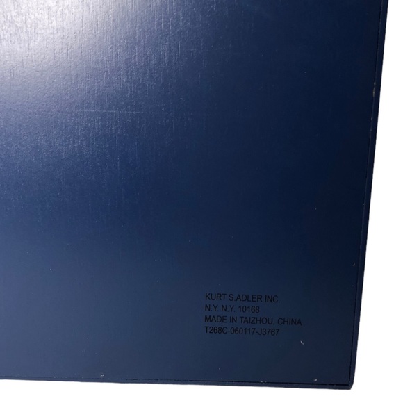 Kurt Adler Magnetic Wooden Nativity Advent Calendar- 19 Pieces Total - Picture 10 of 13